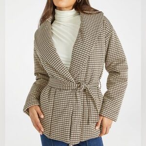 Shoe Dazzle Black and Tan Puffer Jacket